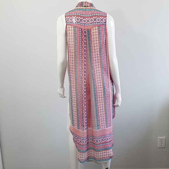 Timing See Through Collard Sleeveless Top Size S.  (M) - Picture 2 of 7